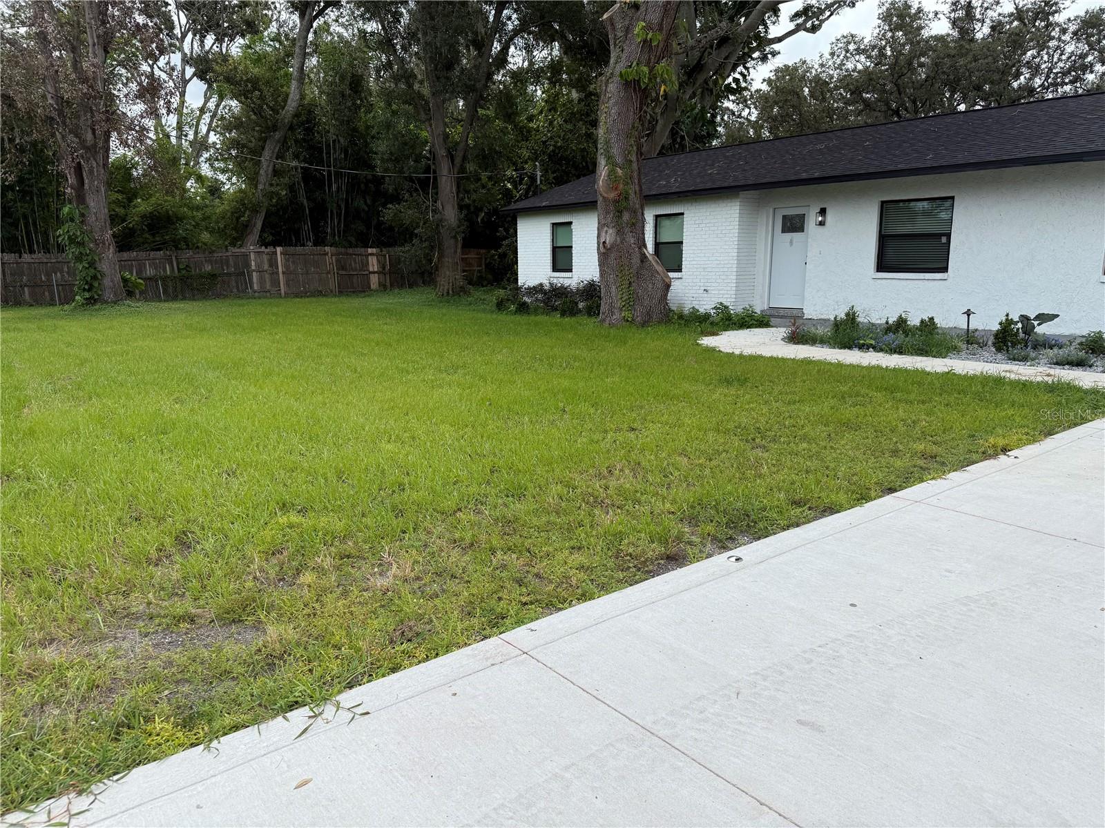 Image 5 of 16 For 11609 Leonard Avenue