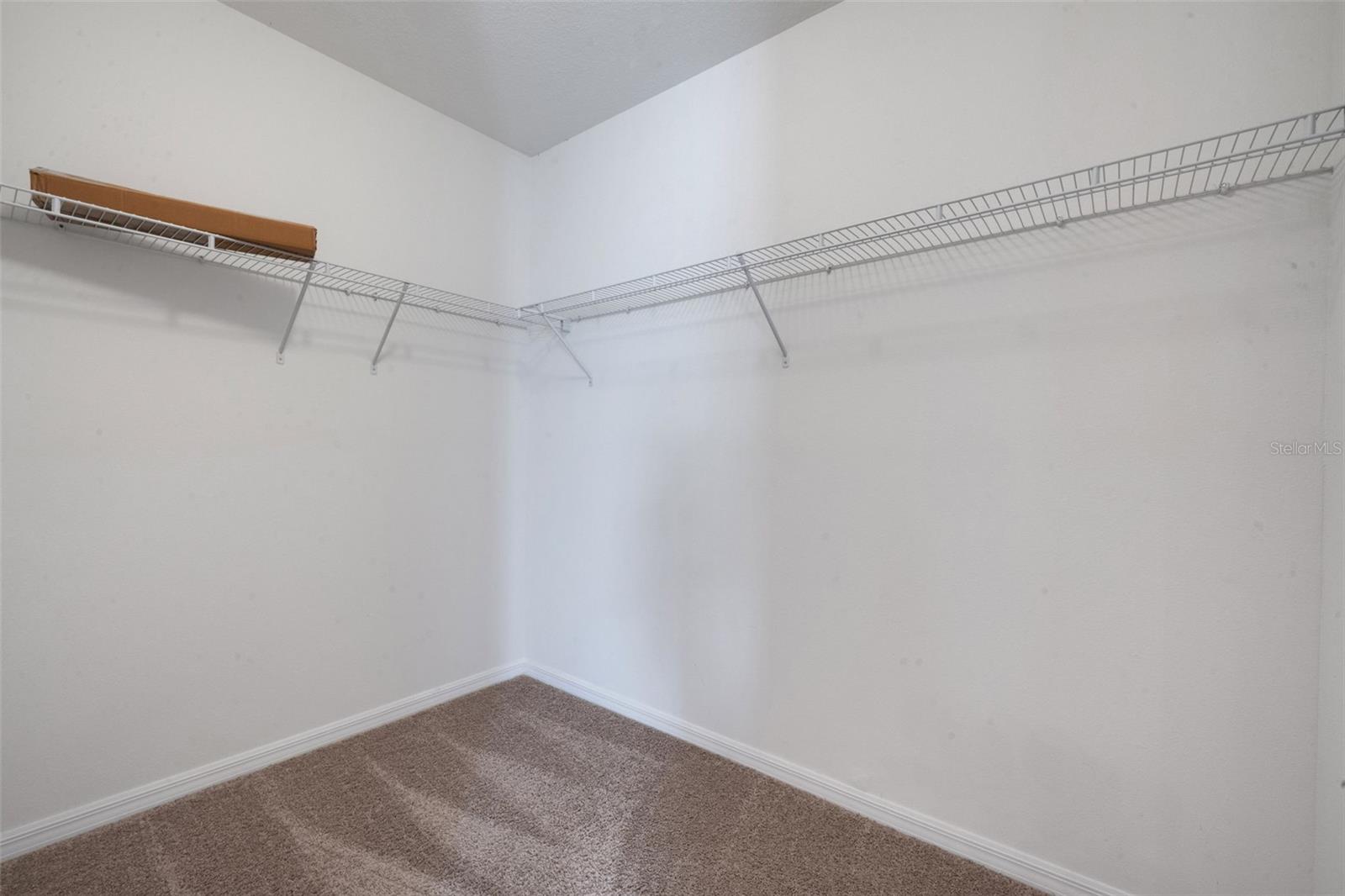 Image 17 of 35 For 2162 Blue Highlands Drive