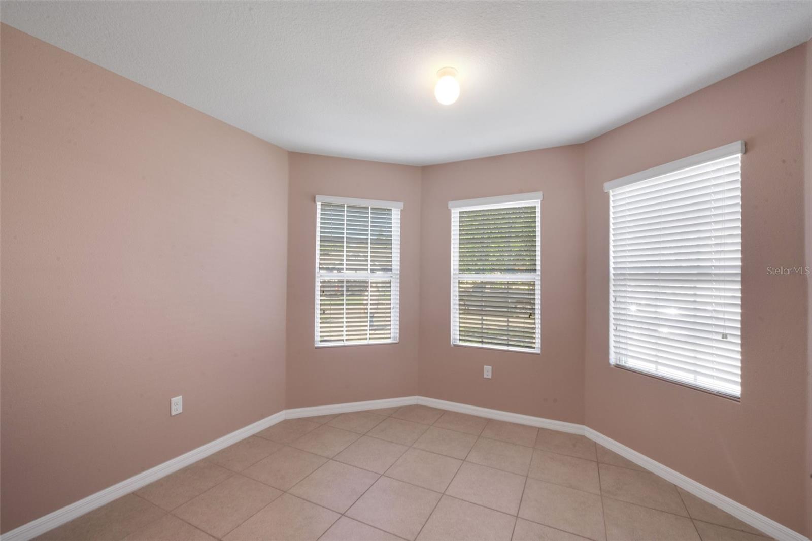 Image 8 of 35 For 2162 Blue Highlands Drive