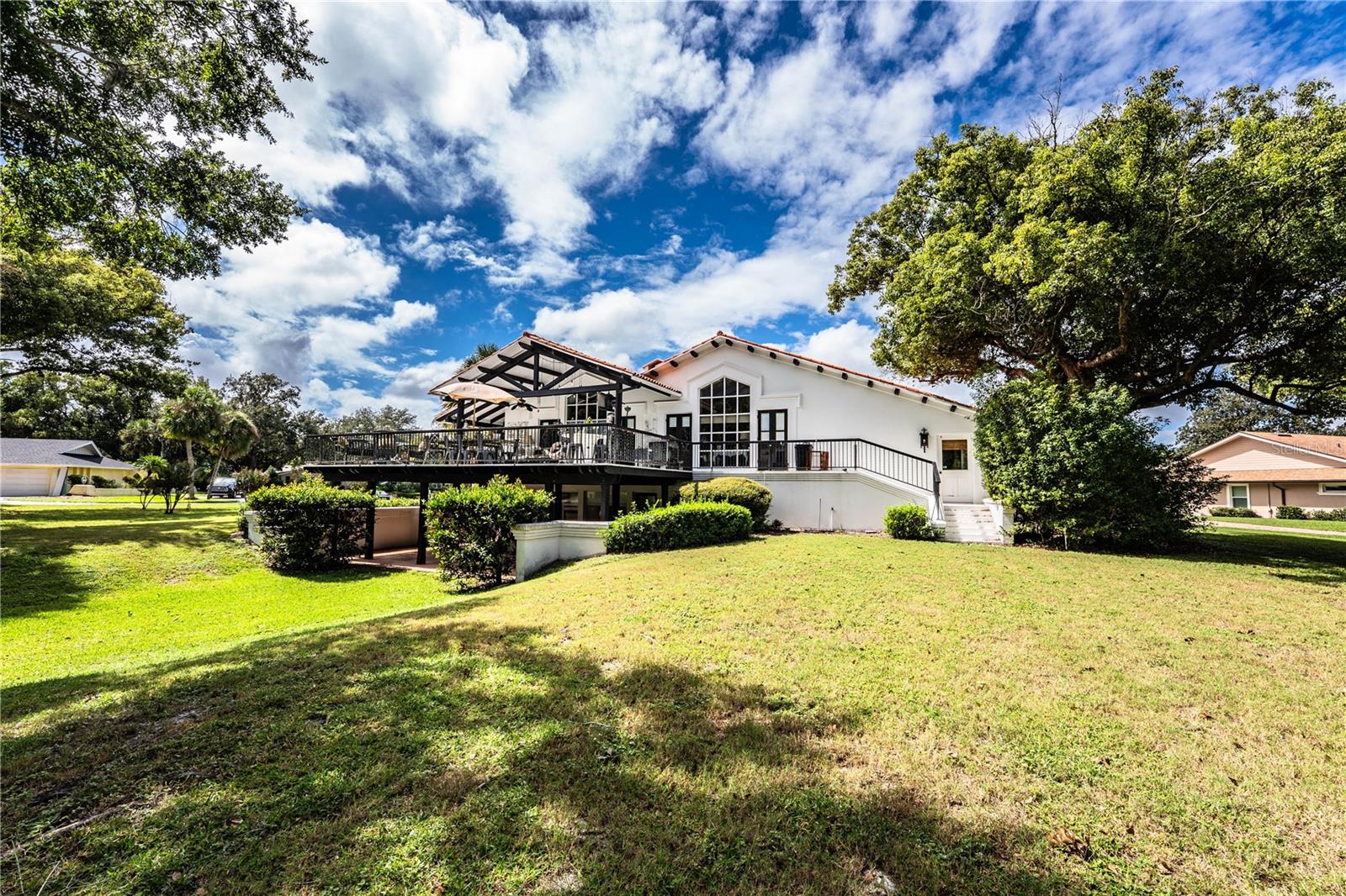 Image 16 of 78 For 421 Lone Palm Drive