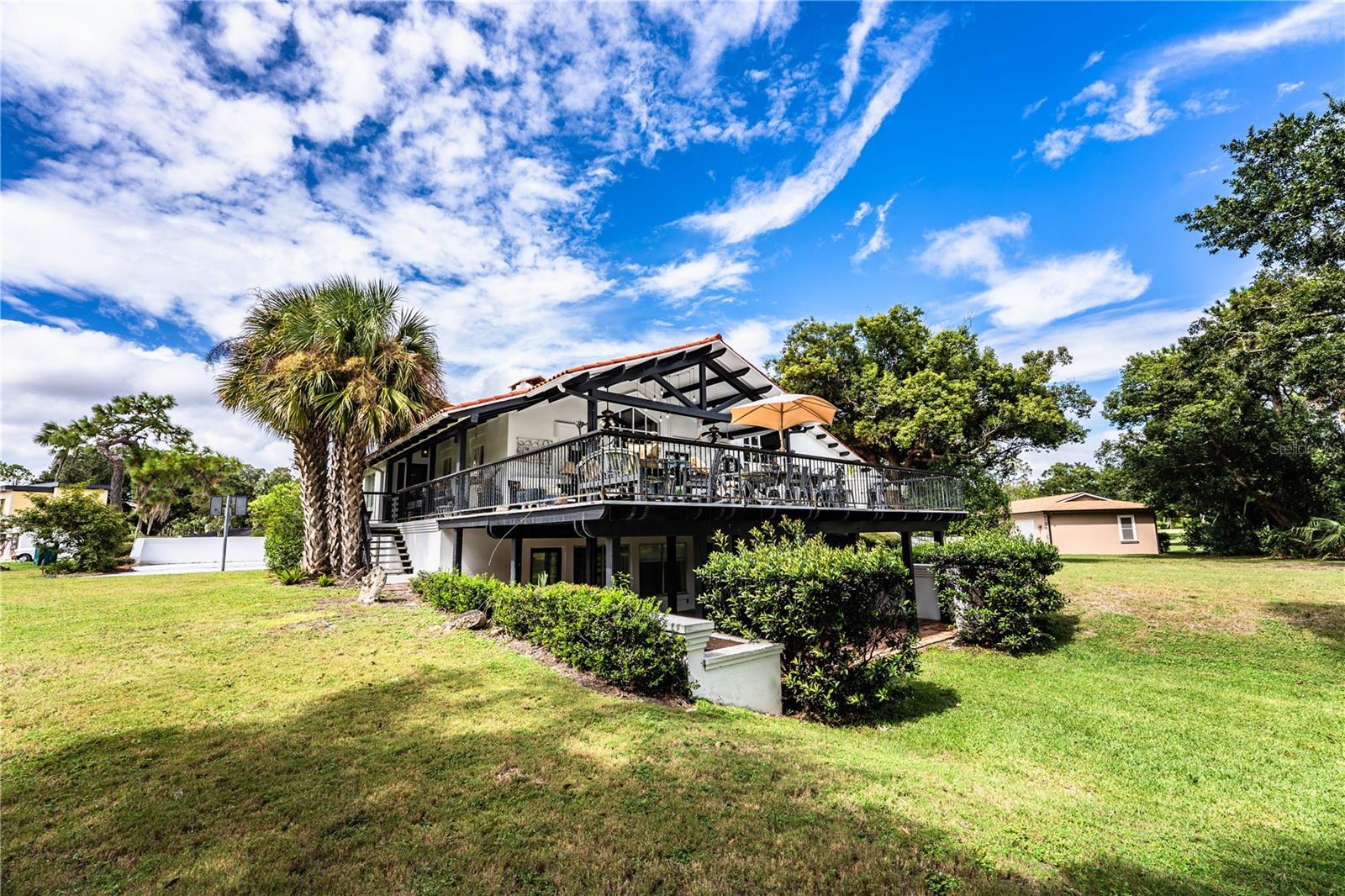 Image 18 of 78 For 421 Lone Palm Drive