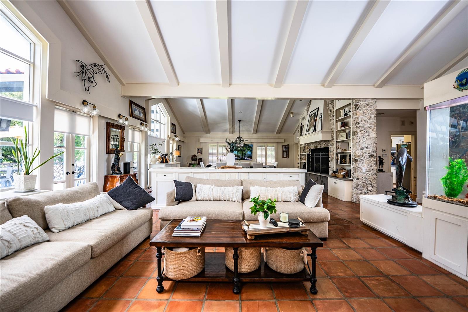 Image 27 of 78 For 421 Lone Palm Drive