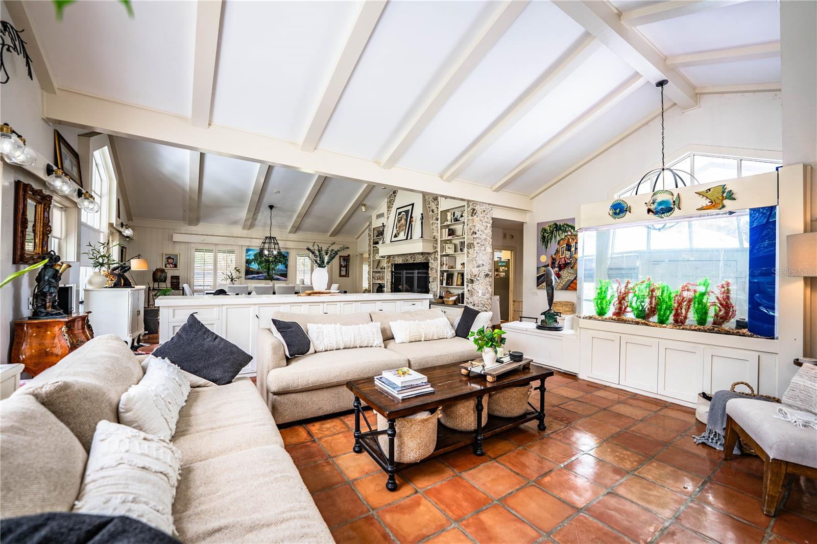 Image 28 of 78 For 421 Lone Palm Drive