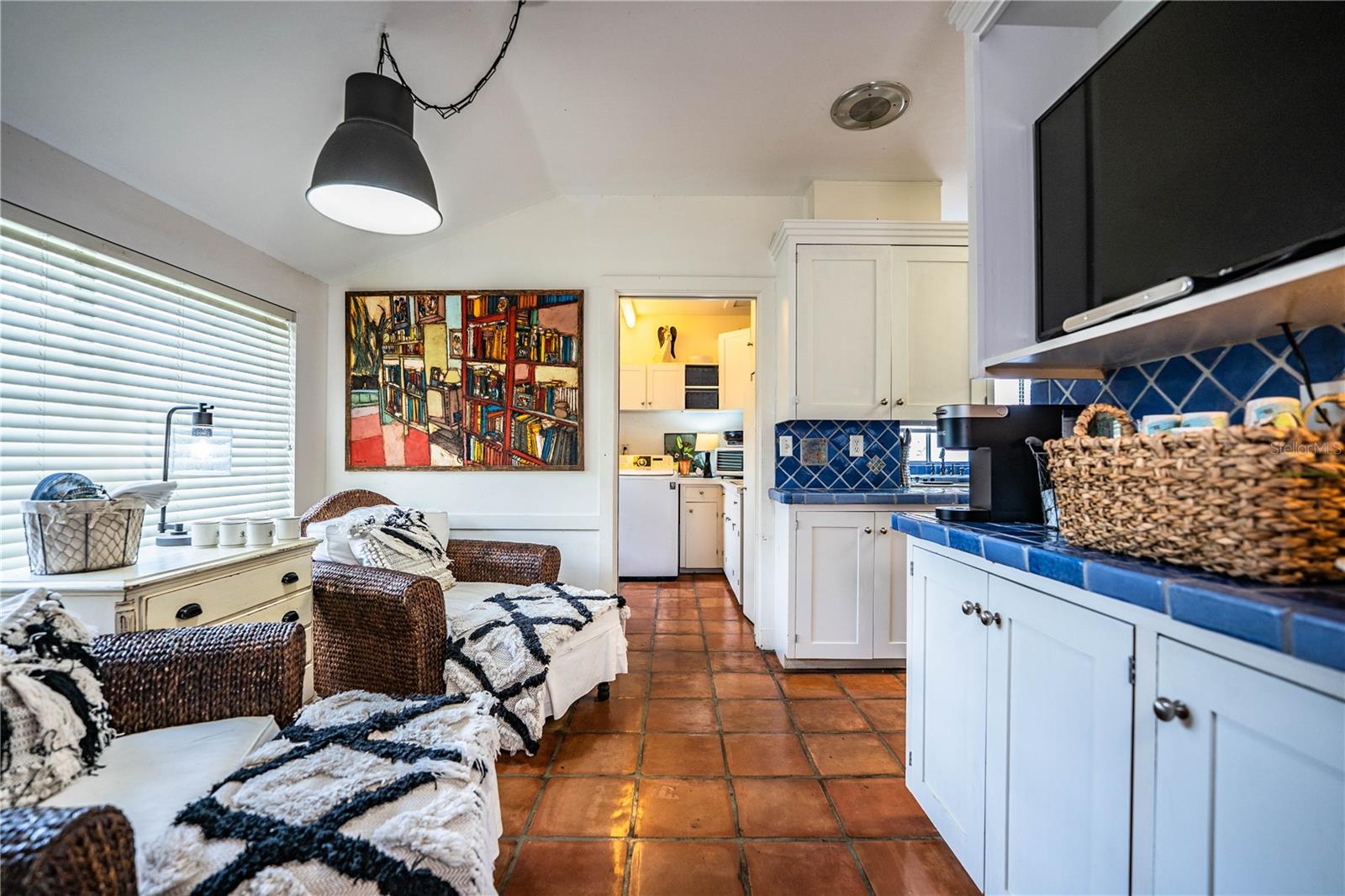 Image 34 of 78 For 421 Lone Palm Drive