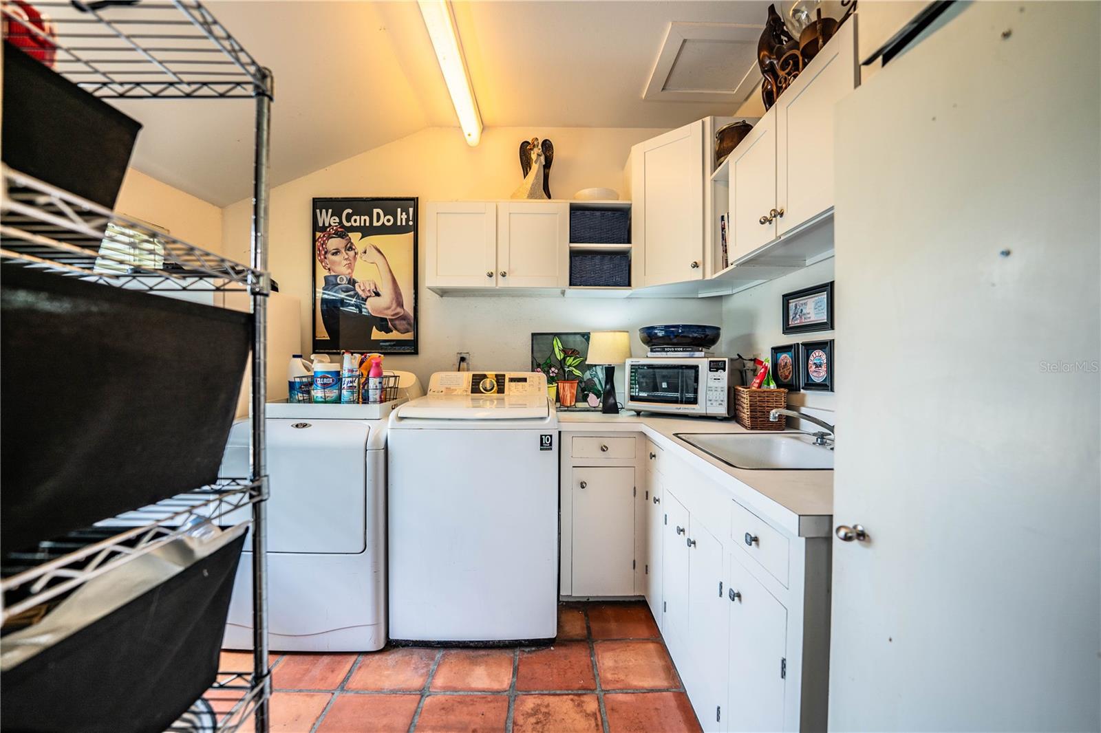 Image 36 of 78 For 421 Lone Palm Drive