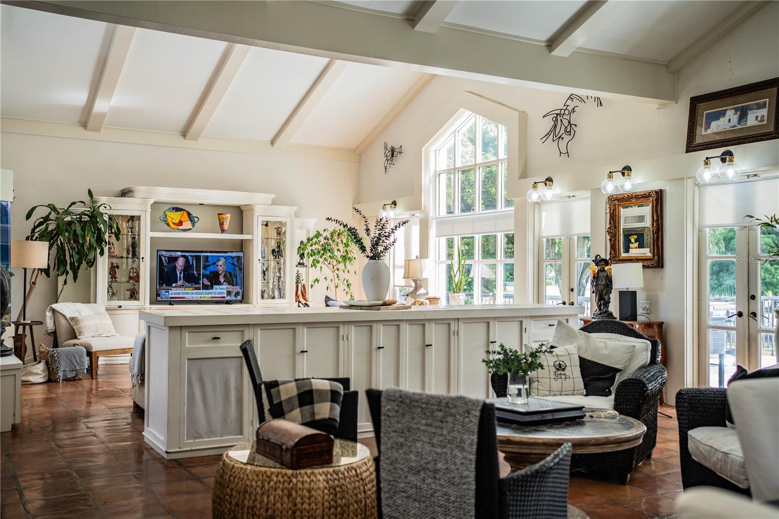 Image 37 of 78 For 421 Lone Palm Drive