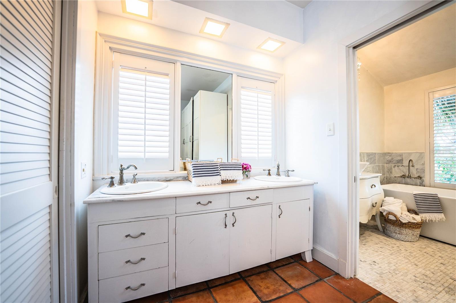 Image 48 of 78 For 421 Lone Palm Drive