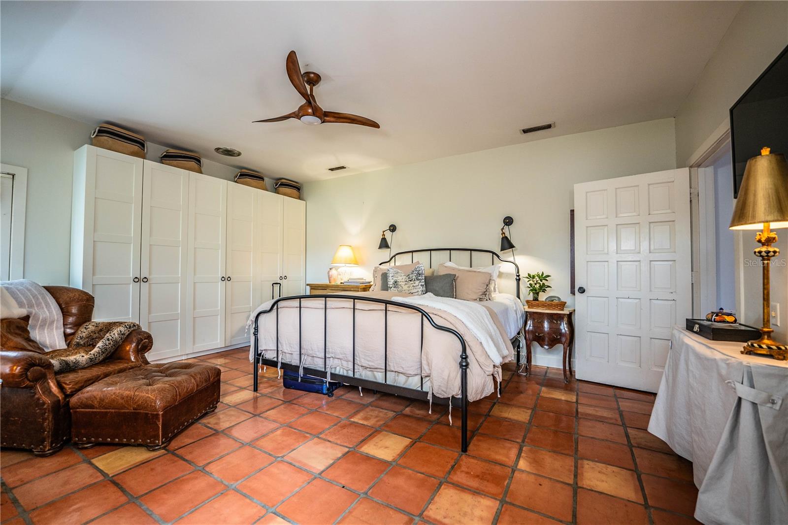 Image 53 of 78 For 421 Lone Palm Drive