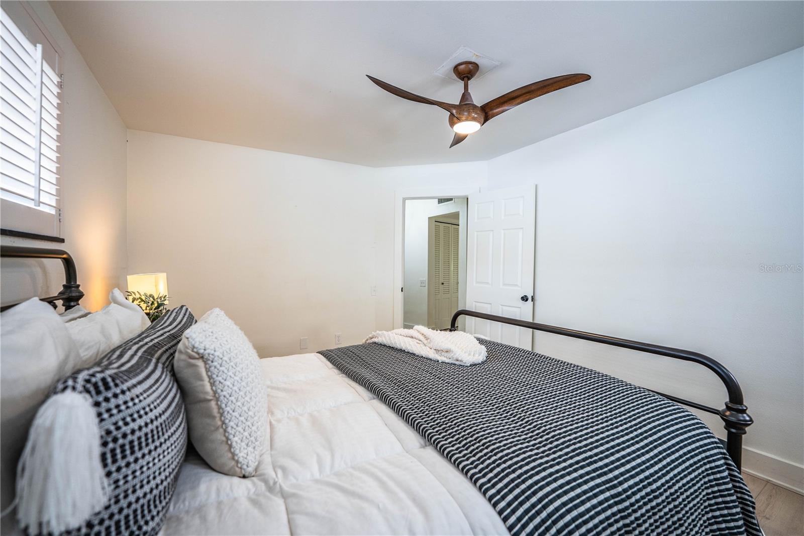 Image 58 of 78 For 421 Lone Palm Drive