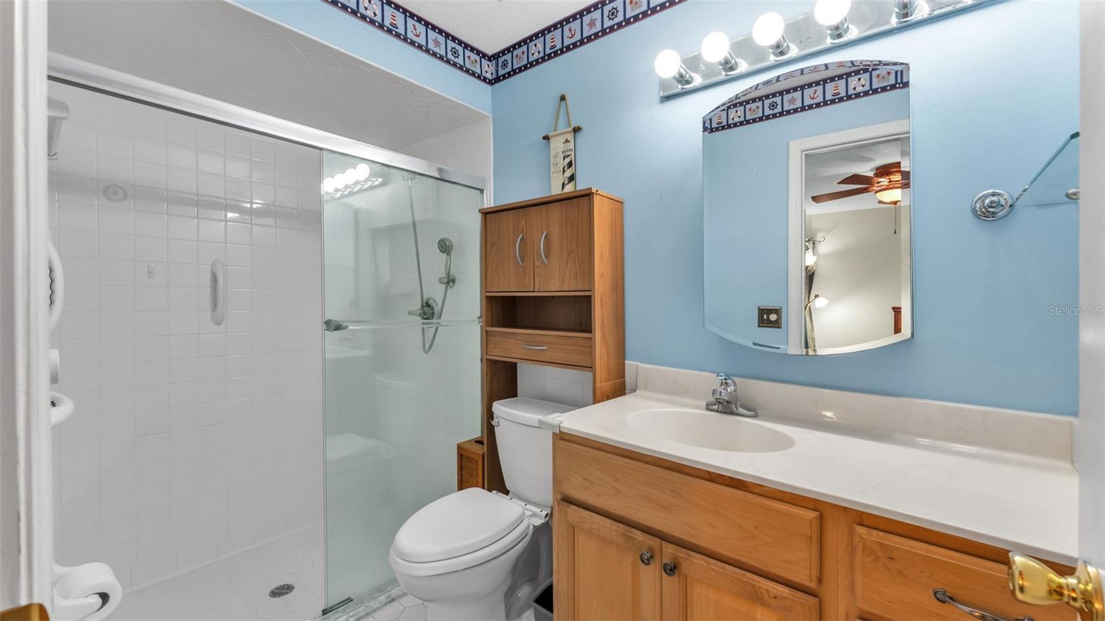 Image 16 of 21 For 1504 Oakview Circle Se