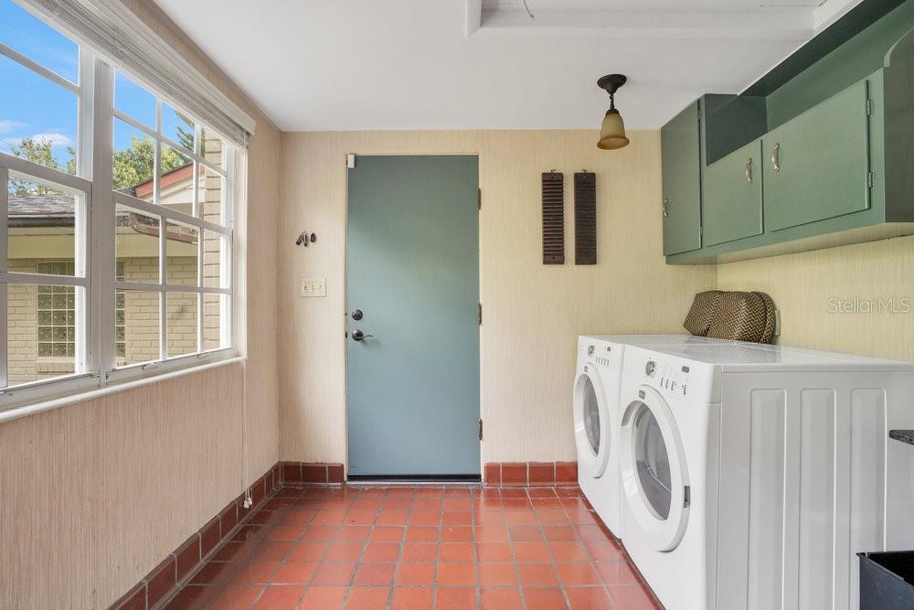 Image 33 of 48 For 414 Eunice Road