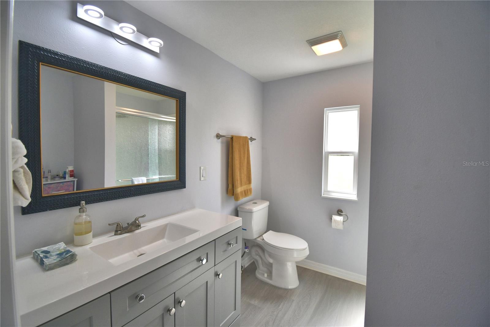 Image 21 of 50 For 4816 Goldenview Lane
