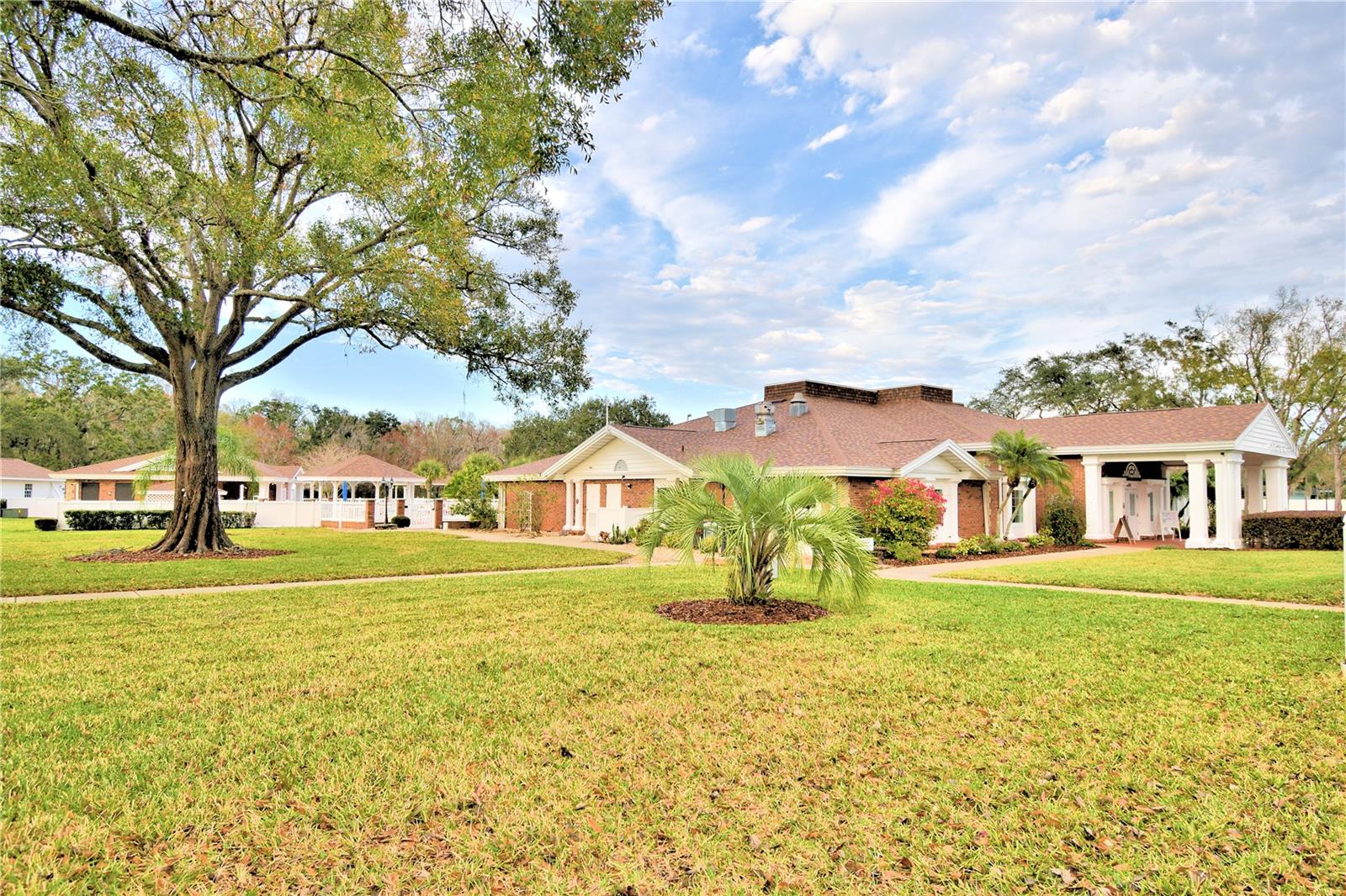 Image 34 of 50 For 4816 Goldenview Lane