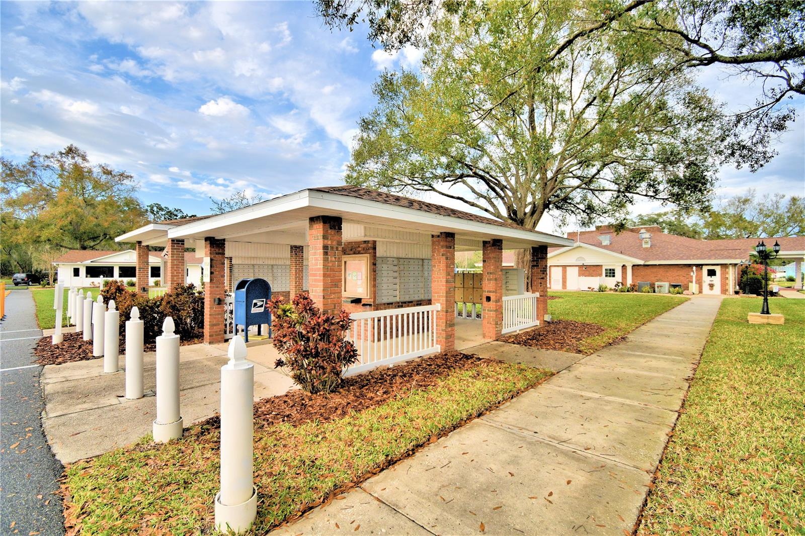 Image 35 of 50 For 4816 Goldenview Lane