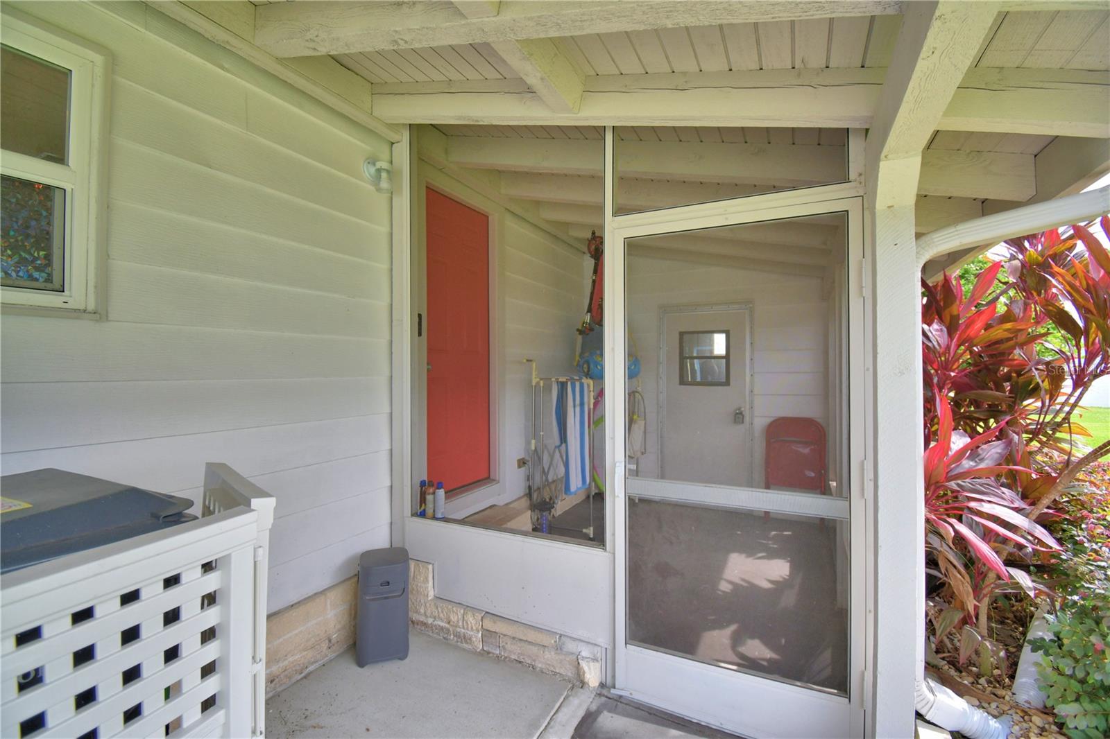 Image 6 of 50 For 4816 Goldenview Lane