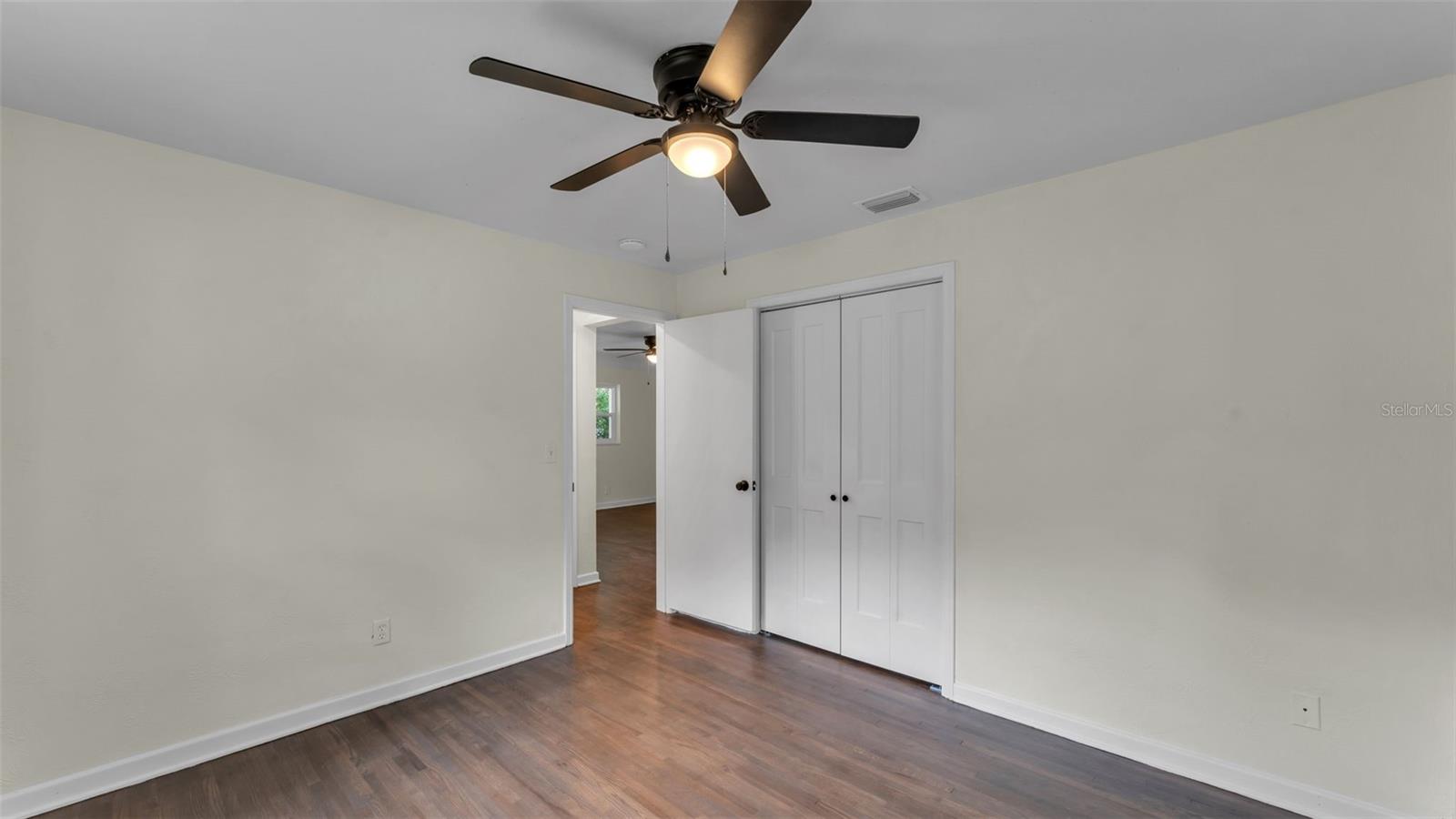 Image 21 of 31 For 1128 Olive Street