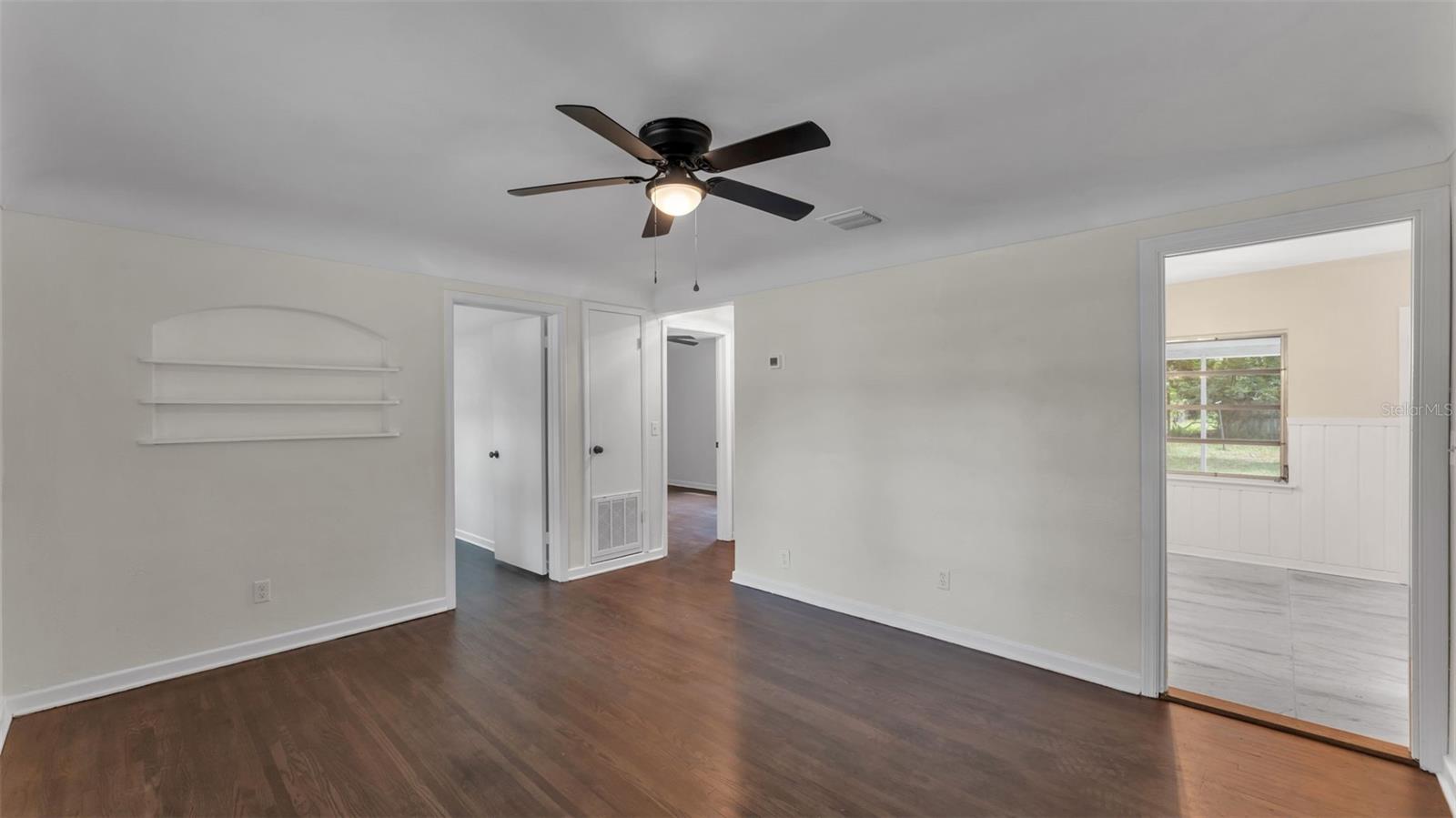 Image 6 of 31 For 1128 Olive Street