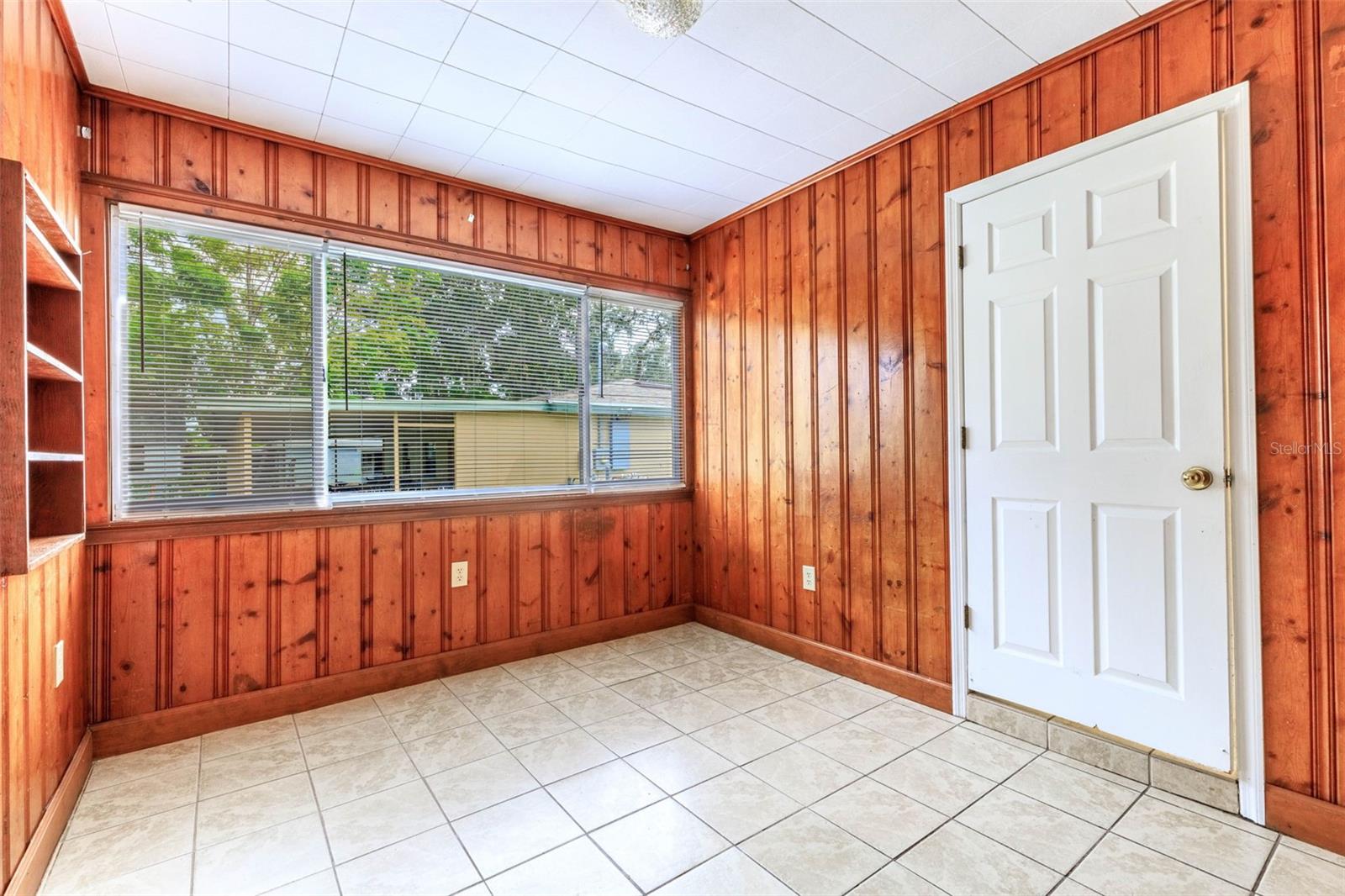 Image 15 of 34 For 2602 Sunshine Drive N