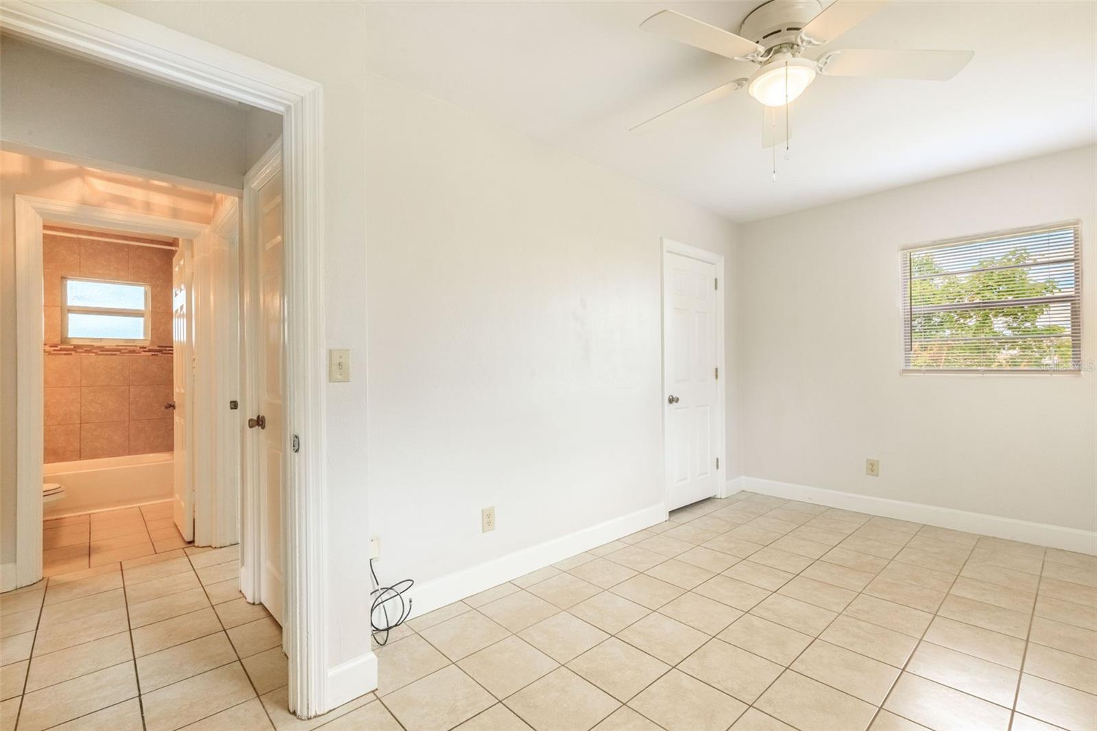 Image 20 of 34 For 2602 Sunshine Drive N