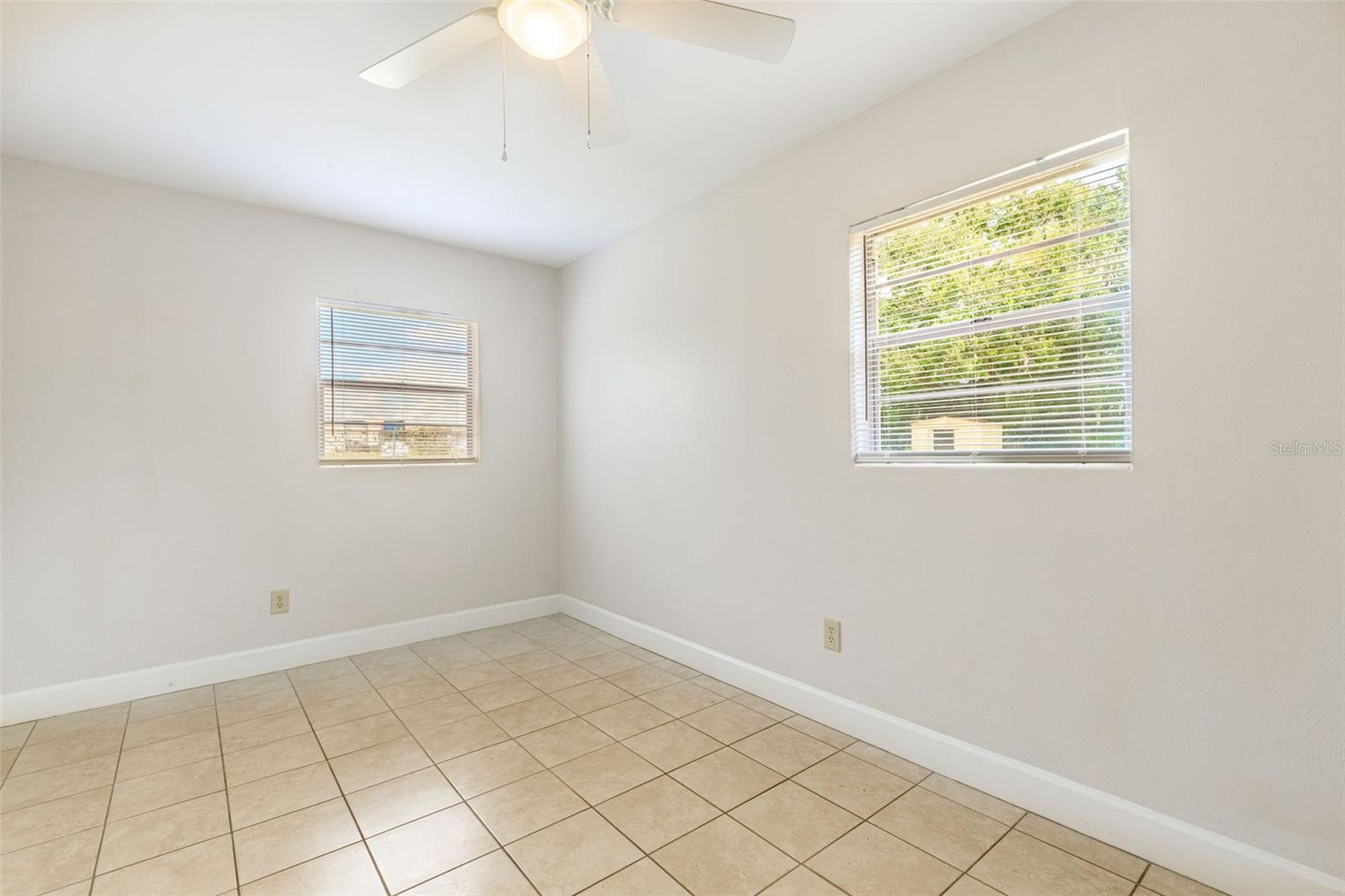 Image 26 of 34 For 2602 Sunshine Drive N