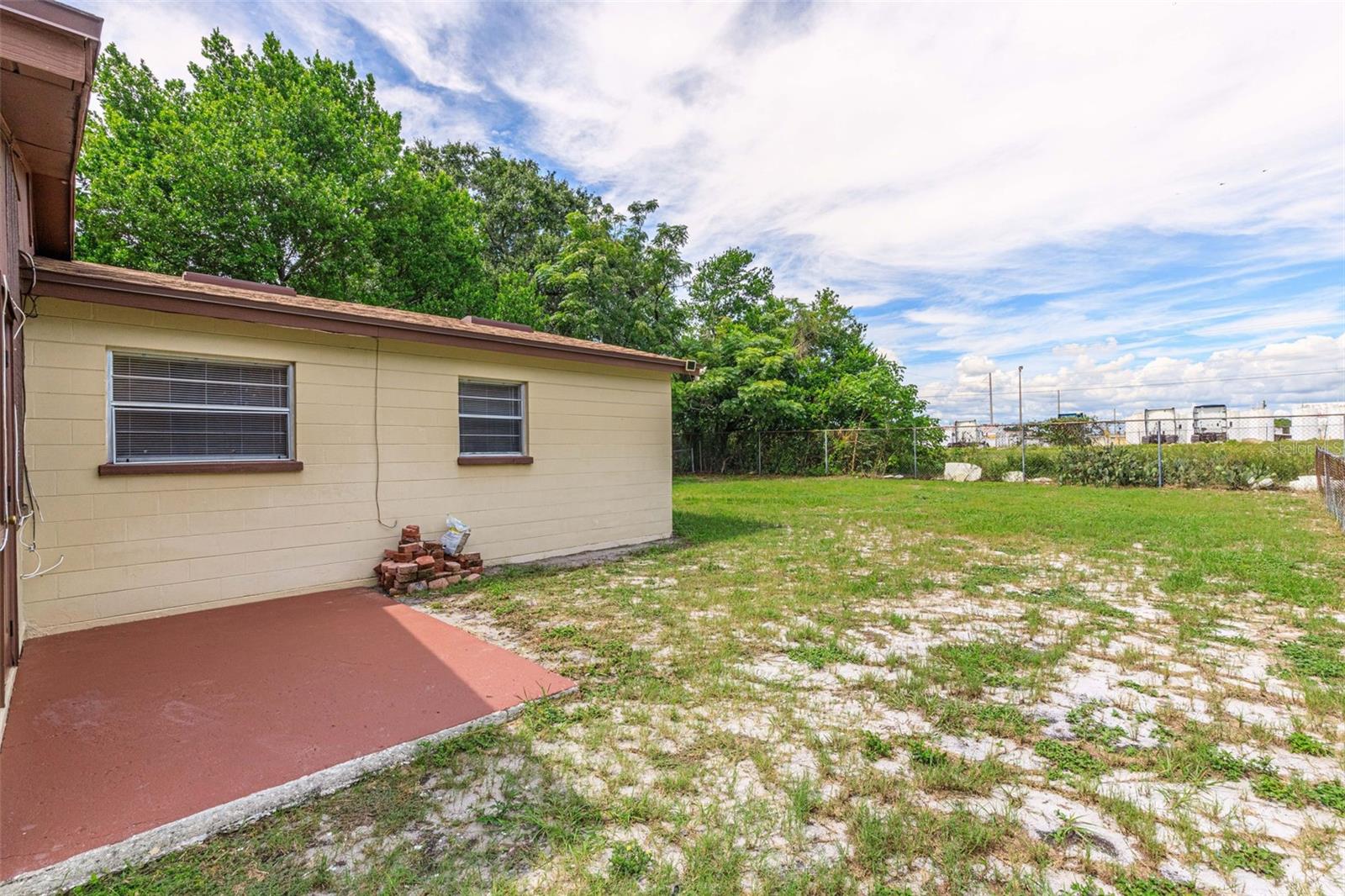 Image 31 of 34 For 2602 Sunshine Drive N