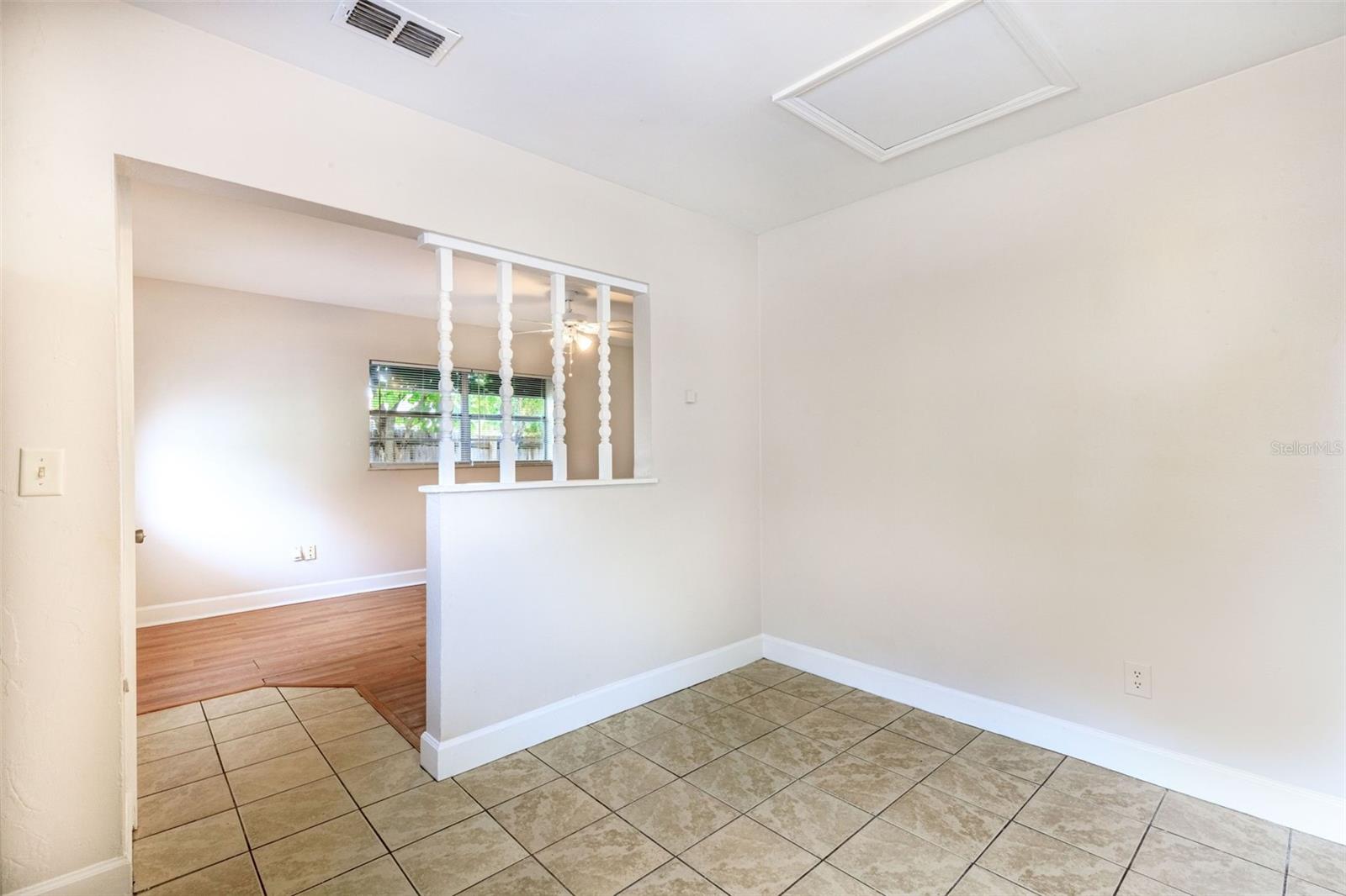 Image 7 of 34 For 2602 Sunshine Drive N