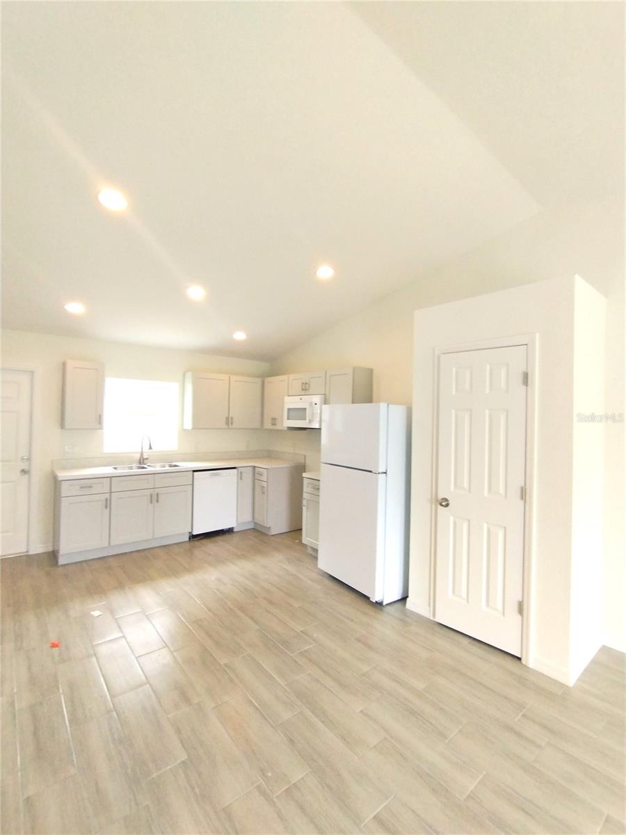 Image 2 of 9 For 798 Avenue L