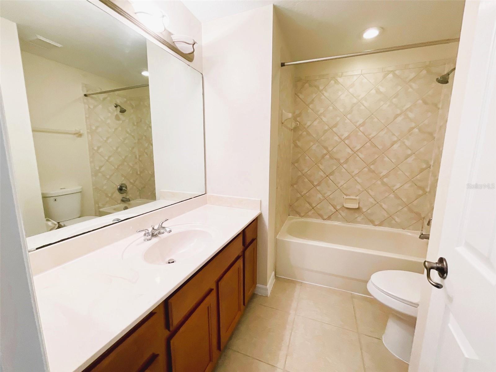 Image 32 of 43 For 2044 Cypress Bay Boulevard