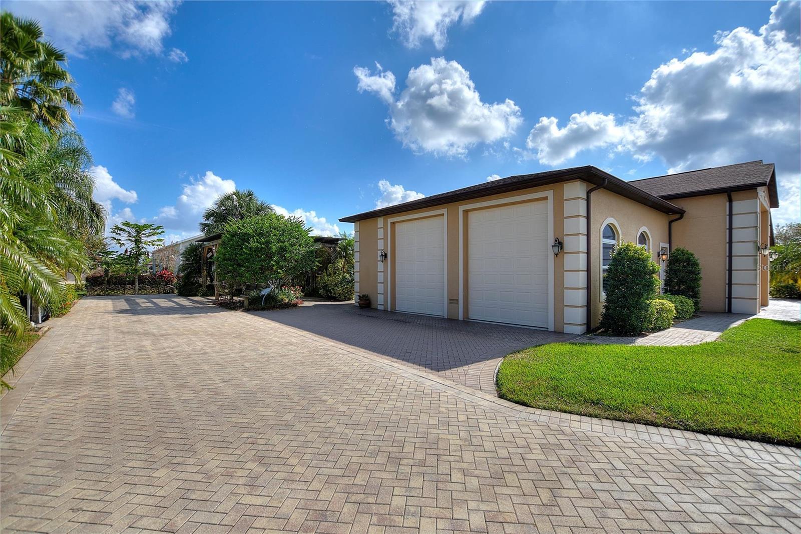 Image 19 of 63 For 421 Travelers Drive