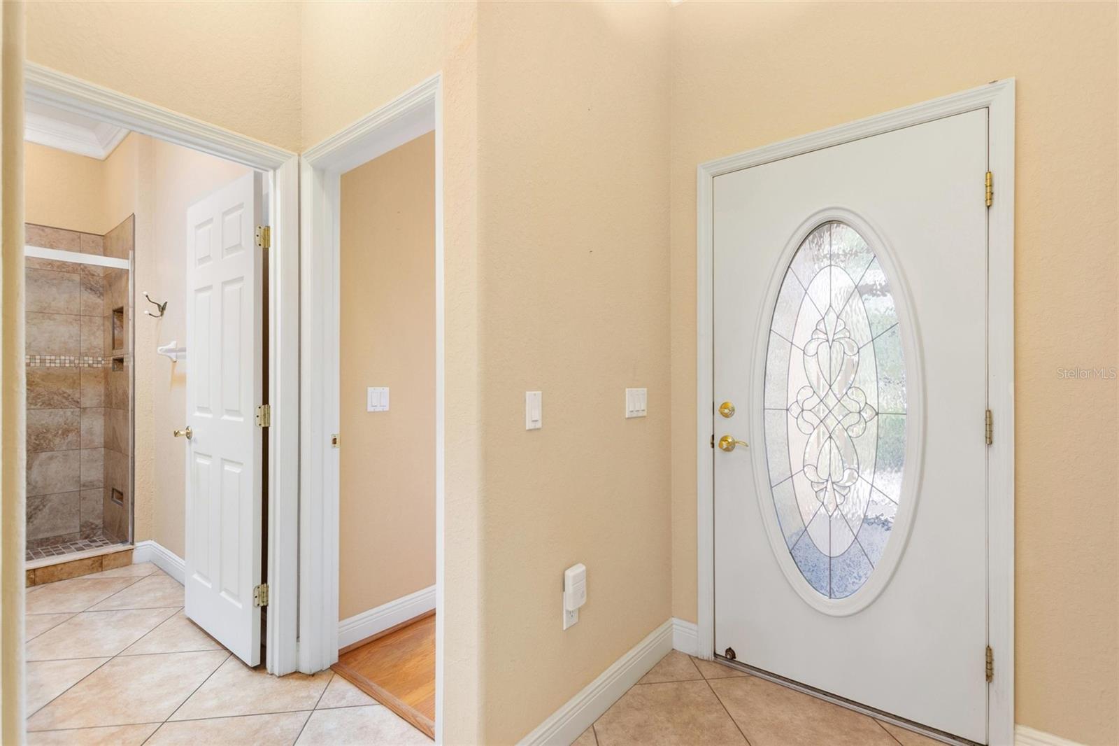 Image 31 of 63 For 421 Travelers Drive