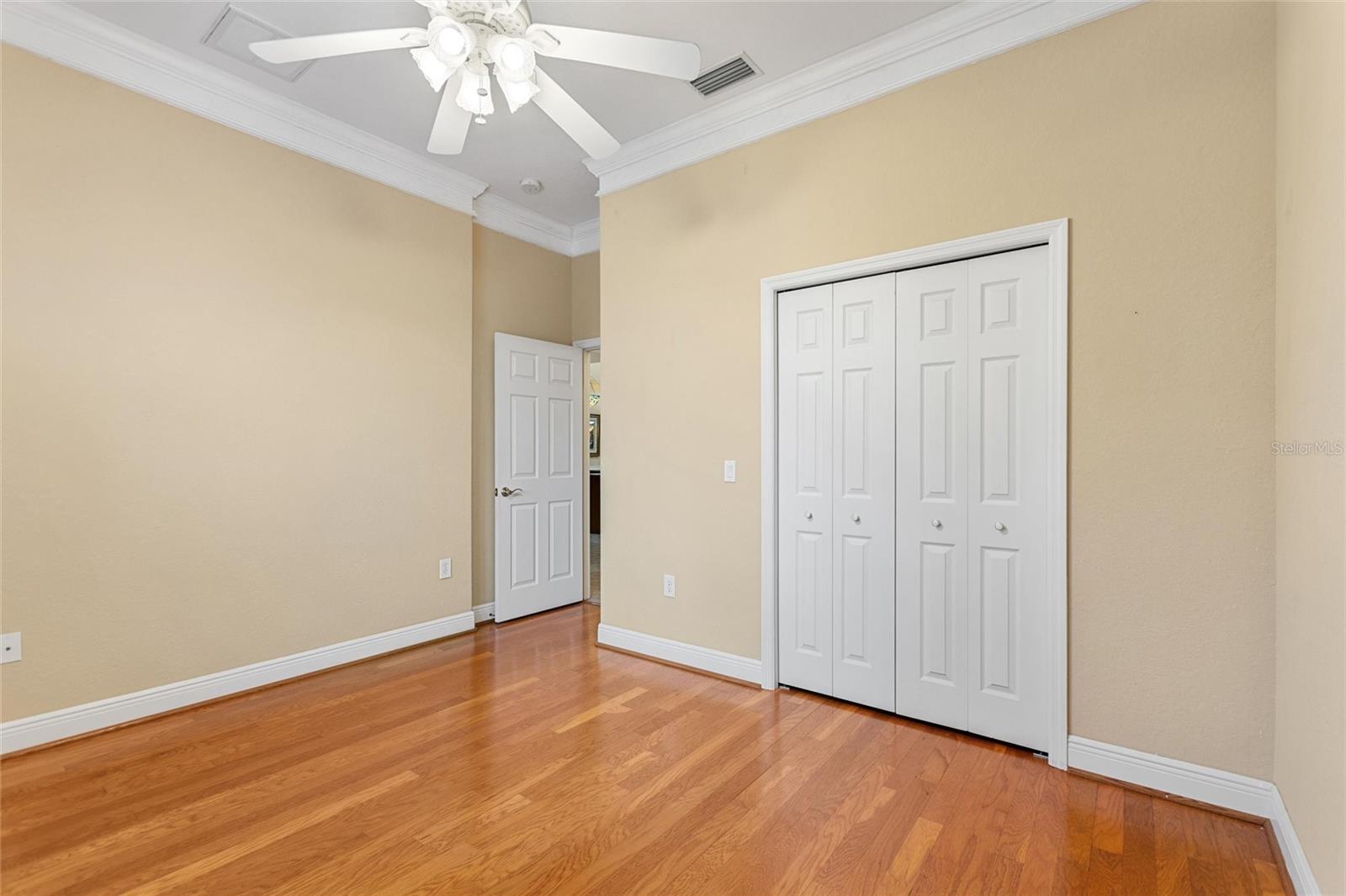 Image 34 of 63 For 421 Travelers Drive