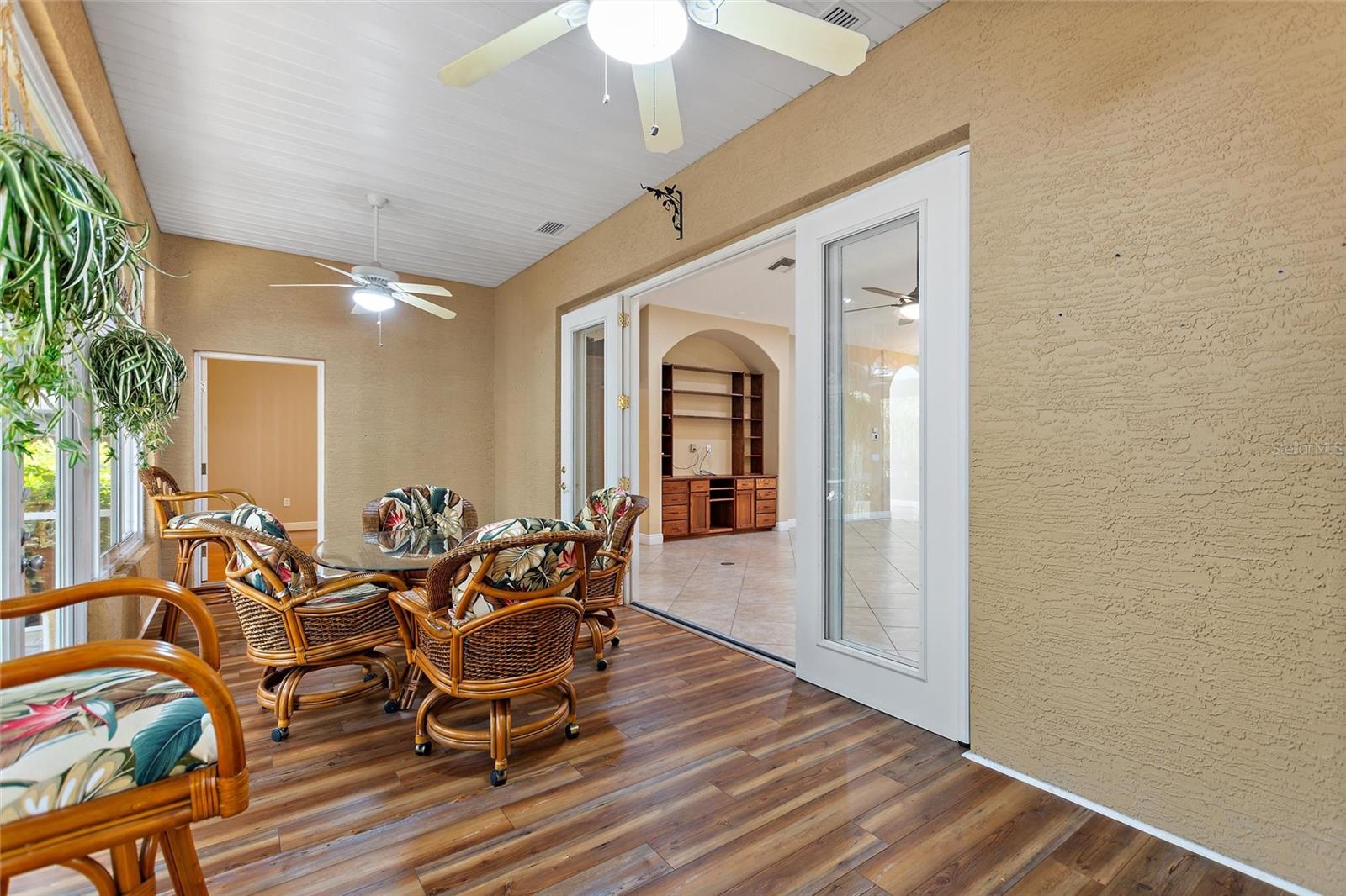 Image 54 of 63 For 421 Travelers Drive