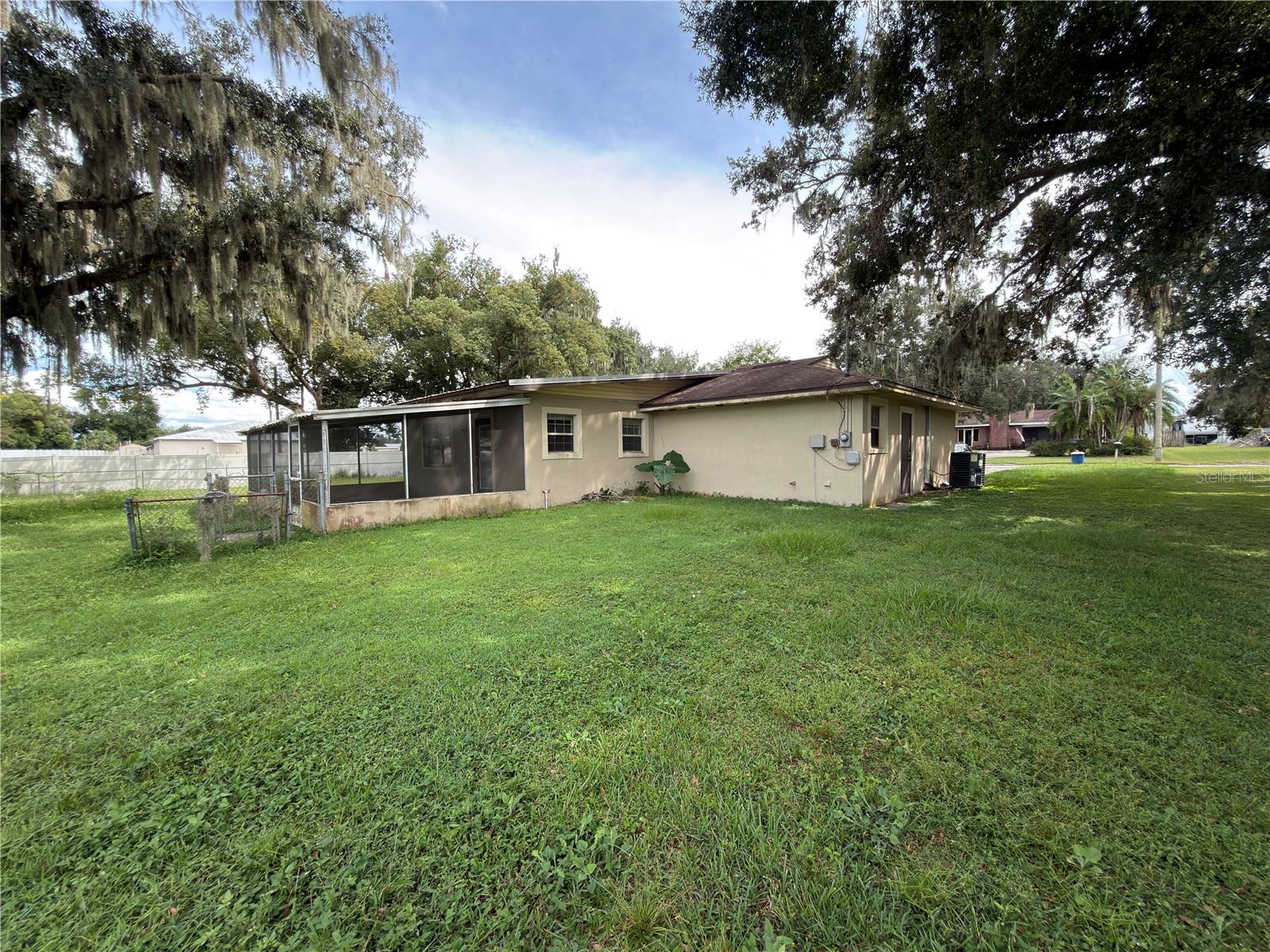 Image 5 of 23 For 1440 Hackl Boulevard