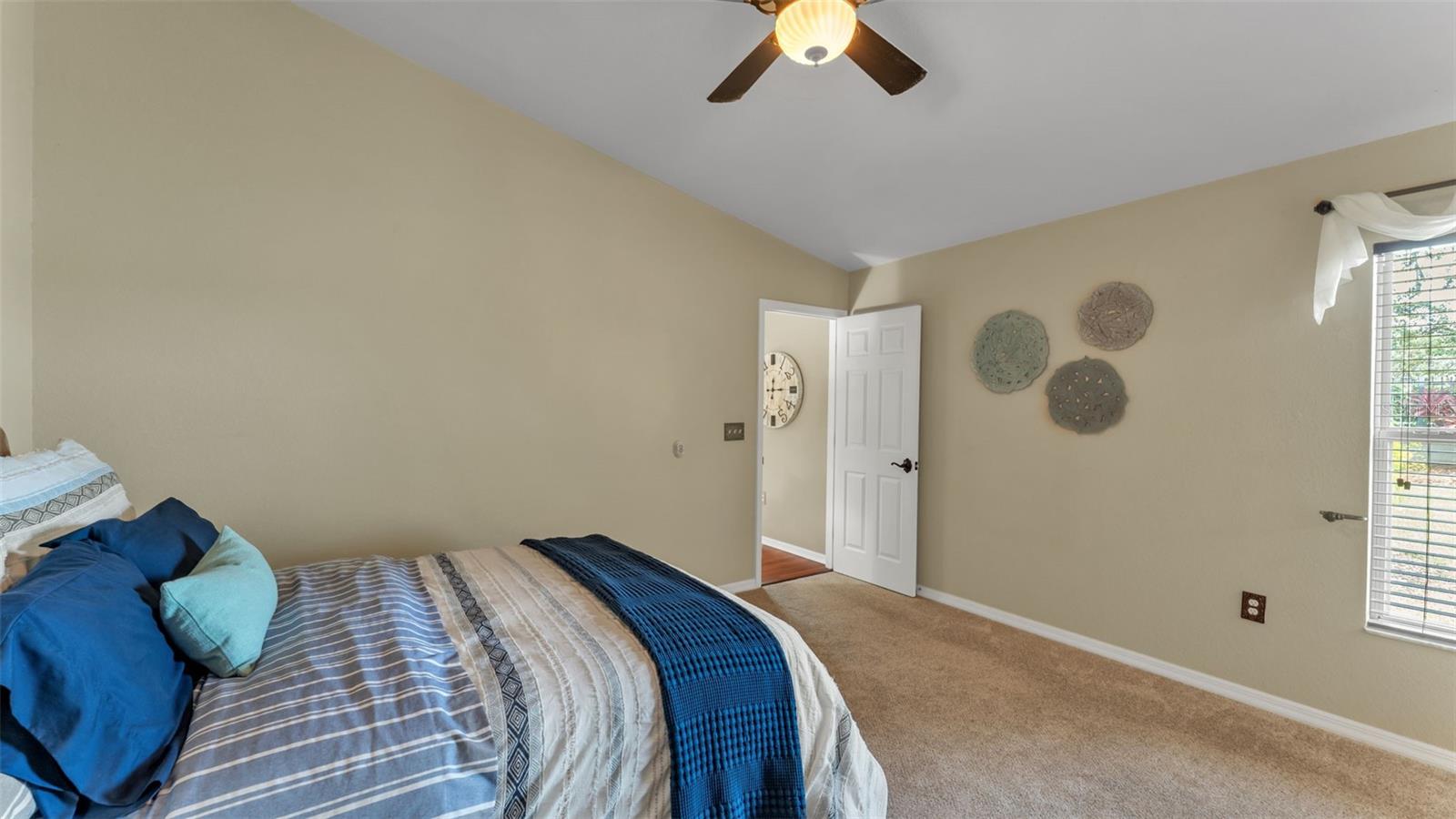 Image 14 of 32 For 6626 Crescent Loop