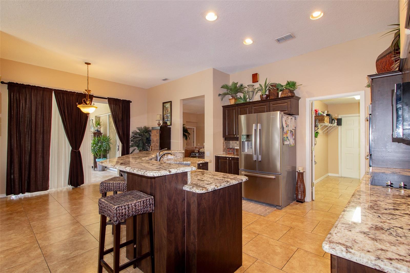Image 21 of 44 For 4435 Fairway Oaks Dr