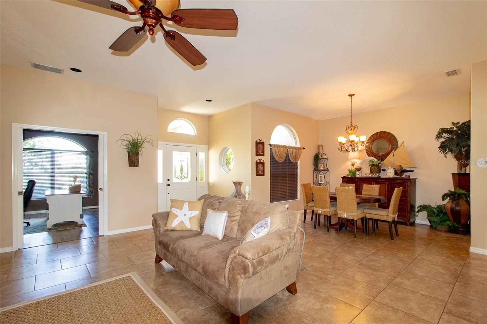 Image 27 of 44 For 4435 Fairway Oaks Dr