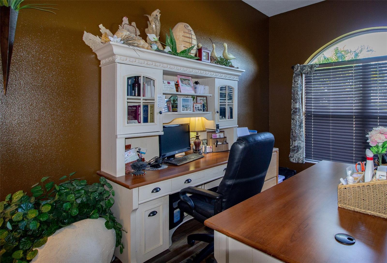 Image 31 of 44 For 4435 Fairway Oaks Dr