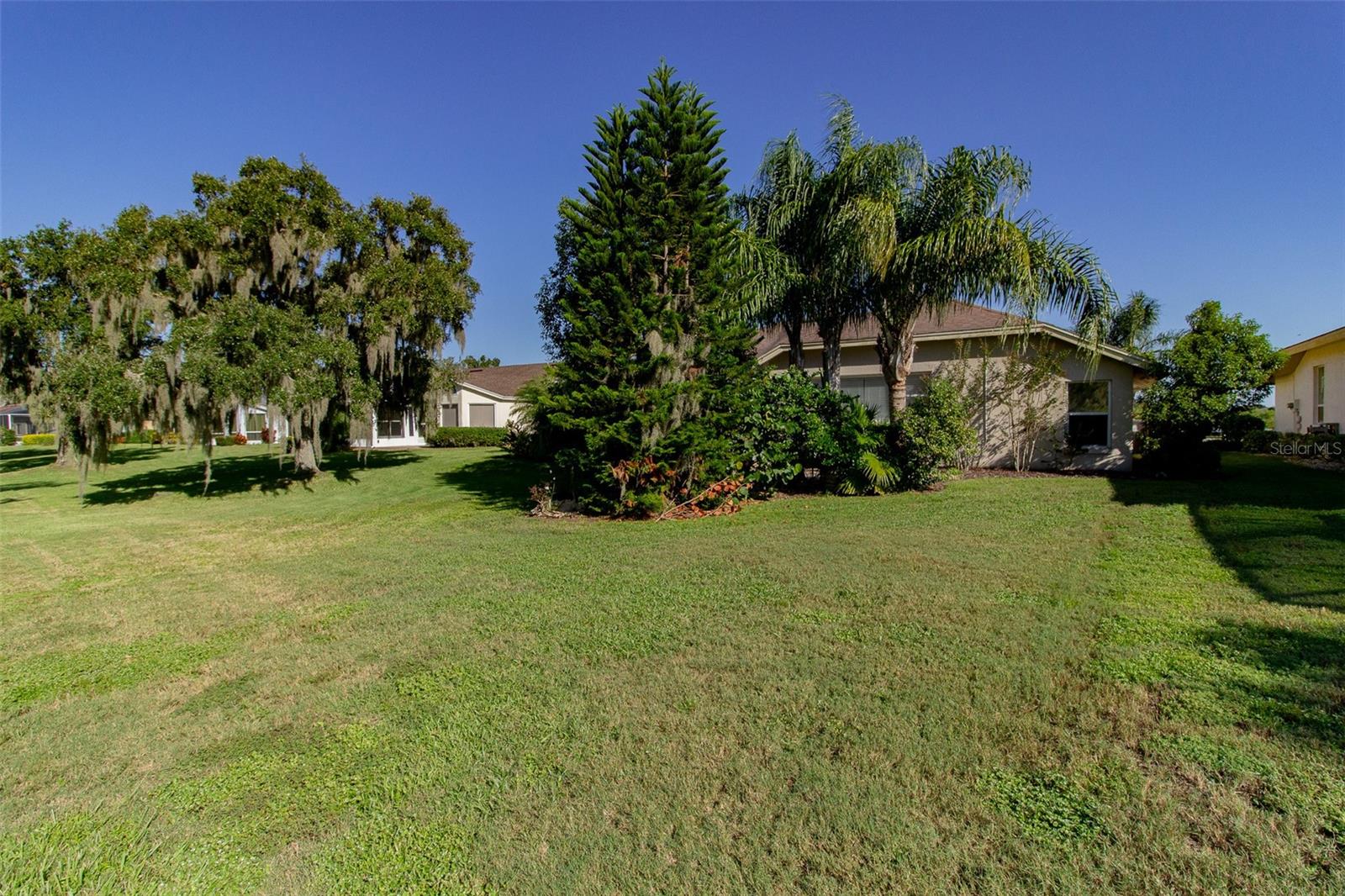 Image 4 of 44 For 4435 Fairway Oaks Dr