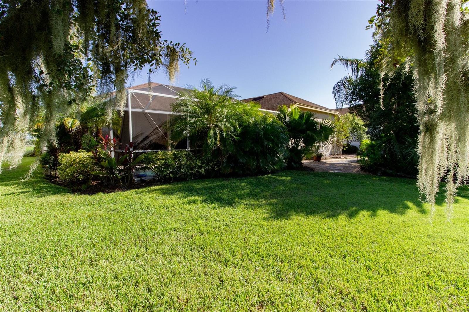 Image 5 of 44 For 4435 Fairway Oaks Dr