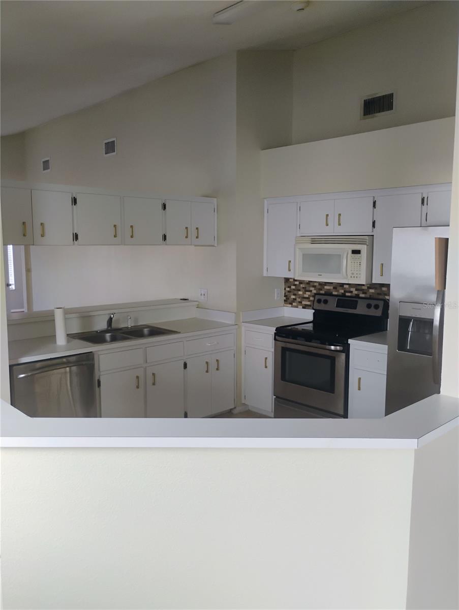 Image 3 of 8 For 2113 Hatteras