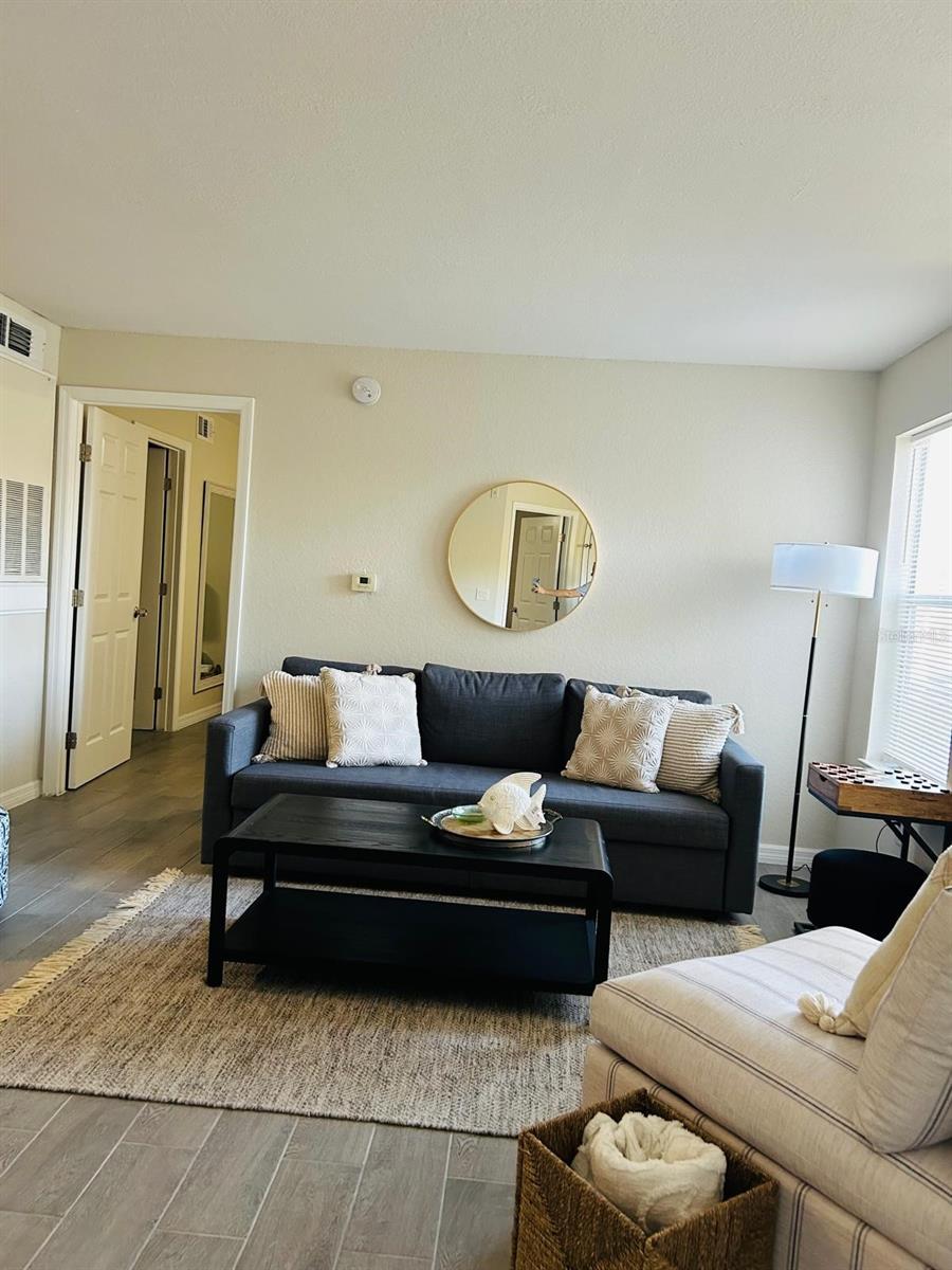 Image 11 of 12 For 2204 Key West Court 516