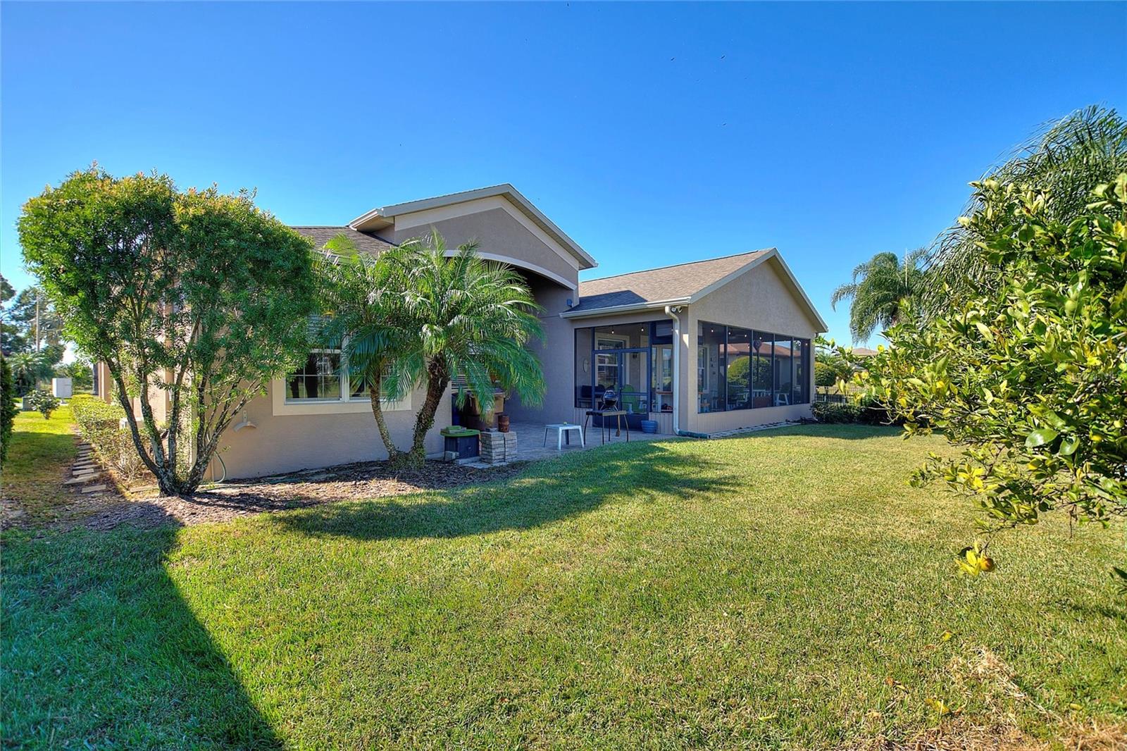 Image 4 of 41 For 581 Meandering Way