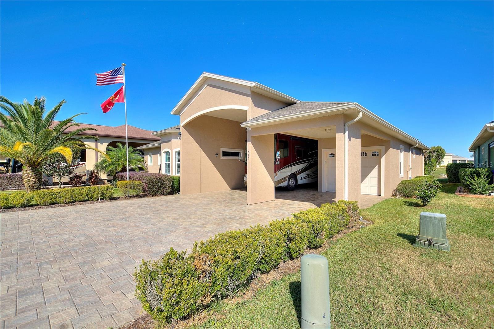 Image 5 of 41 For 581 Meandering Way