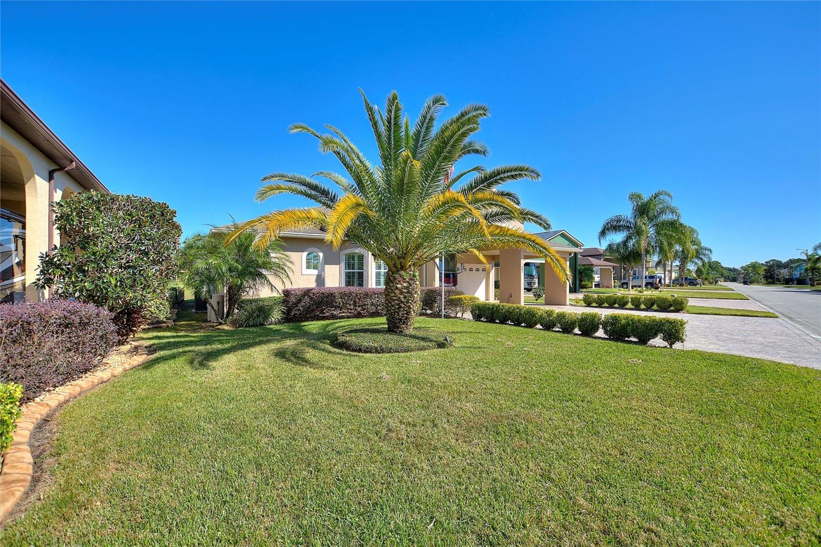 Image 6 of 41 For 581 Meandering Way