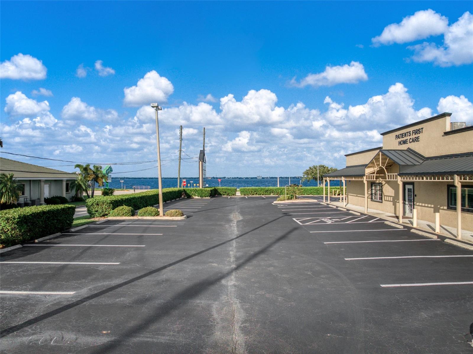 Image 21 of 50 For 33 Ryant Boulevard