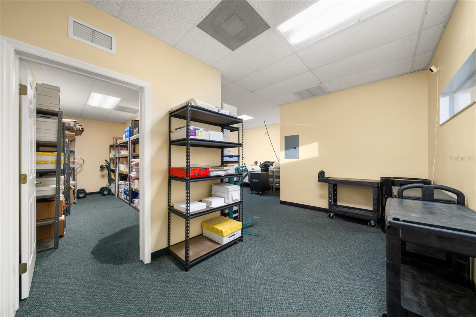 Image 28 of 50 For 33 Ryant Boulevard