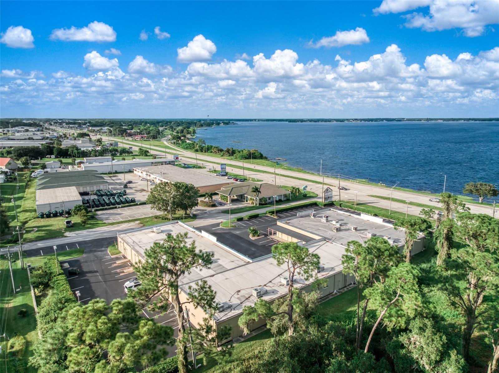 Image 4 of 50 For 33 Ryant Boulevard