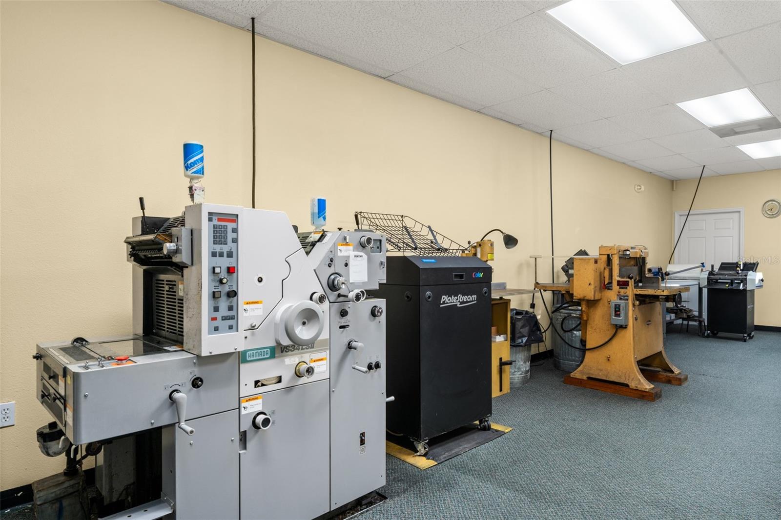 Image 44 of 50 For 33 Ryant Boulevard