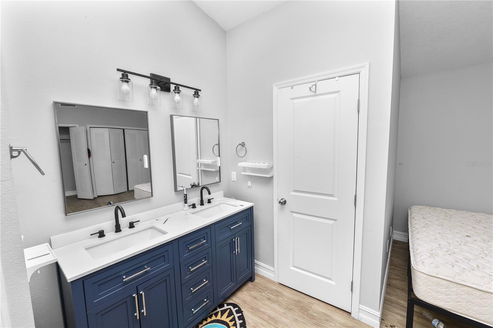 Image 14 of 27 For 3307 Fox Ridge Drive