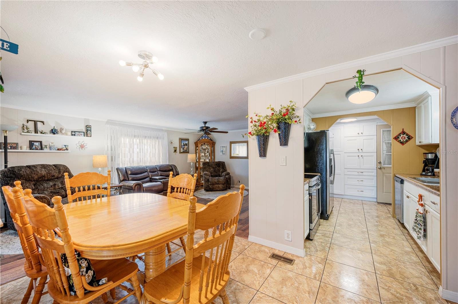 Image 5 of 20 For 1610 Reynolds Road 360